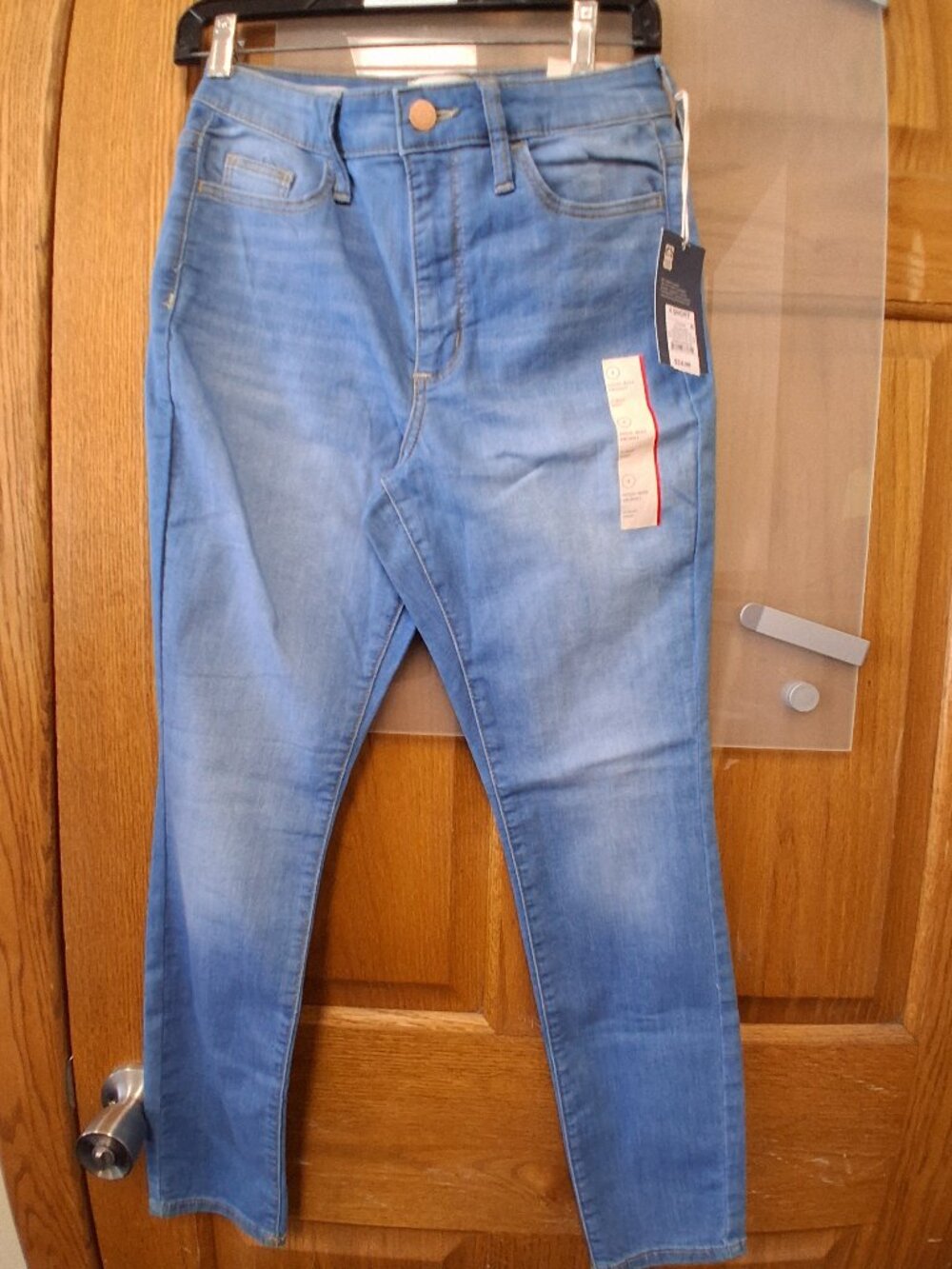 NWT Universal Threads size 4 skinny short womens jeans